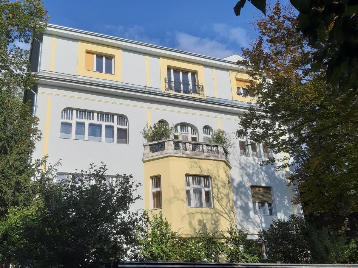 Green Hill Apartment Budapest Eksteriør billede